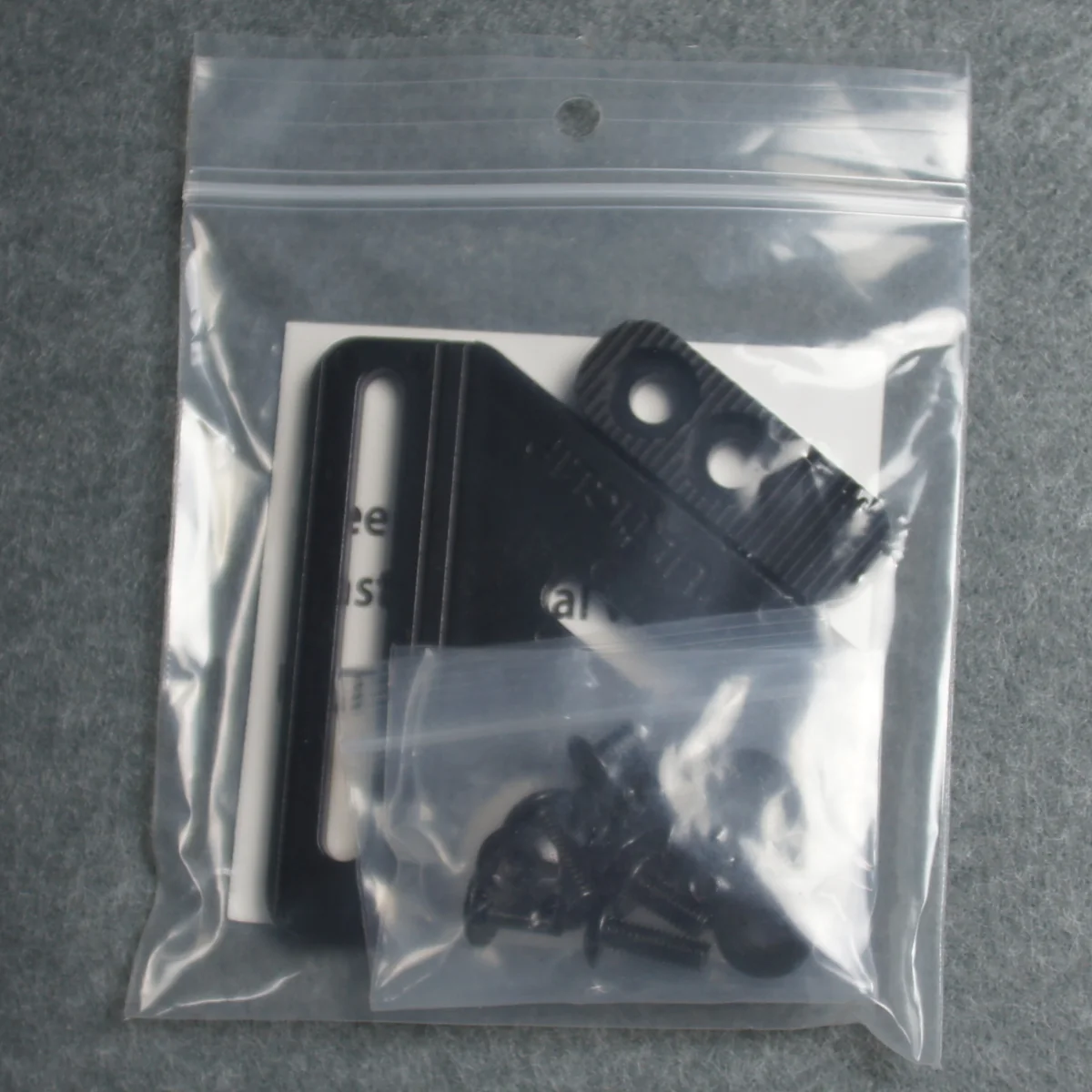 acc-nr12-1-01.webp ULTICLIP Crux Concealment System
