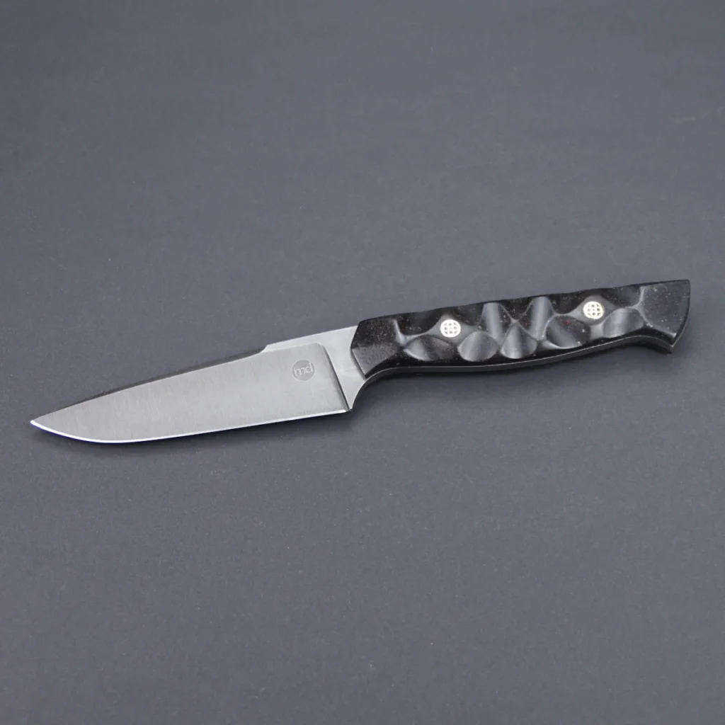 Jagdmesser aus geschmiedetem Federstahl