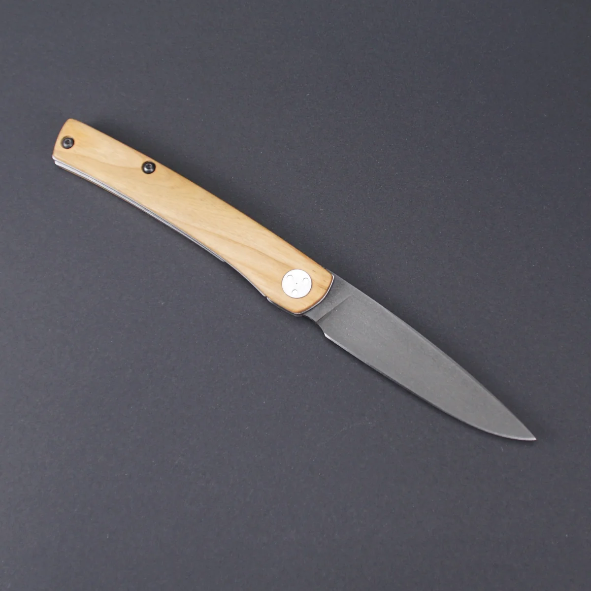 Handgefertigtes Klappmesser Linerlock Kirschholzgriff schwarze Klinge